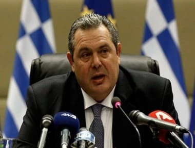 Π.Καμμένος προς Μ.Κωσταράκο: «Πες και στον Μ.Μακρόν ότι κάνει αντιποίηση στολής»